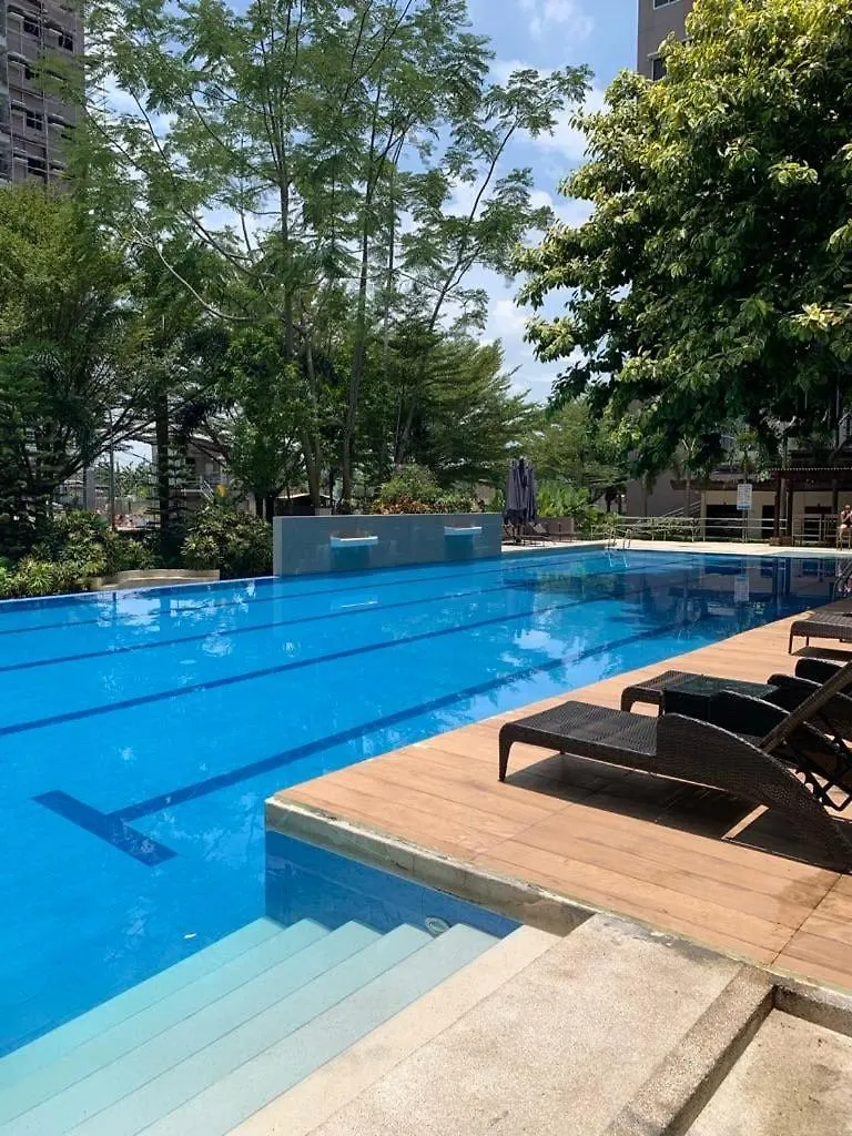 Convenient Davao Getawayアパートメント
