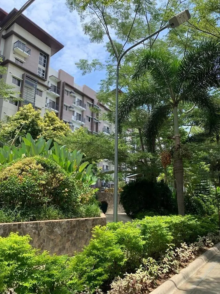 Convenient Davao Getawayアパートメント 0*,
