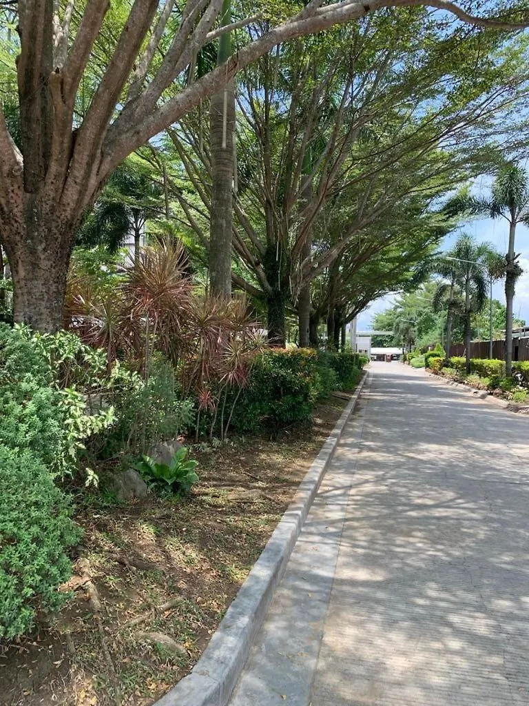 Convenient Davao Getawayアパートメント